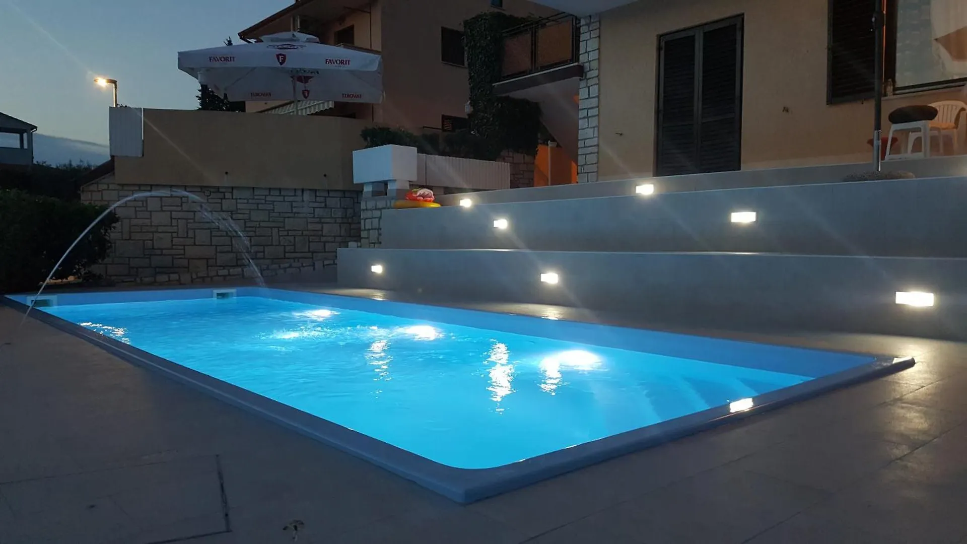 רוביני Pablo Apartment With Pool קרואטיה